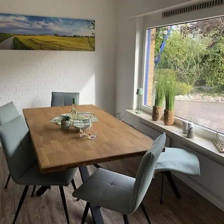 With 3 Bedrooms * Rabenkirchen-Faulück